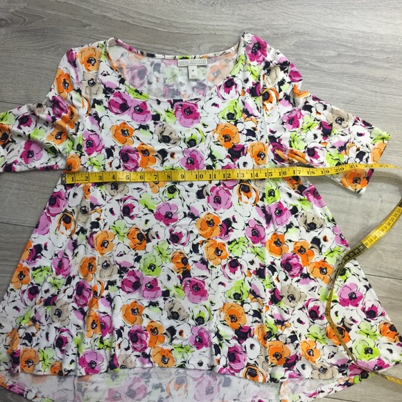 Dana Buchman Short Sleeve floral top - Picture 4 of 5